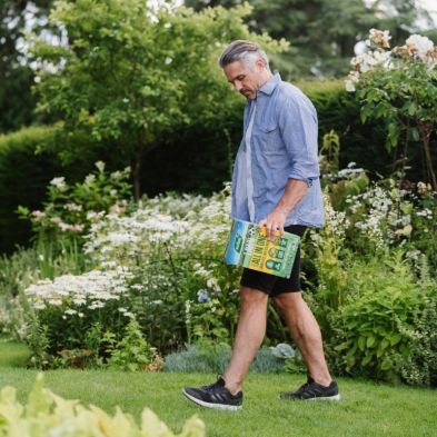Aftercut All-in-One Lawn Feed, Weed & Moss Killer 150m²