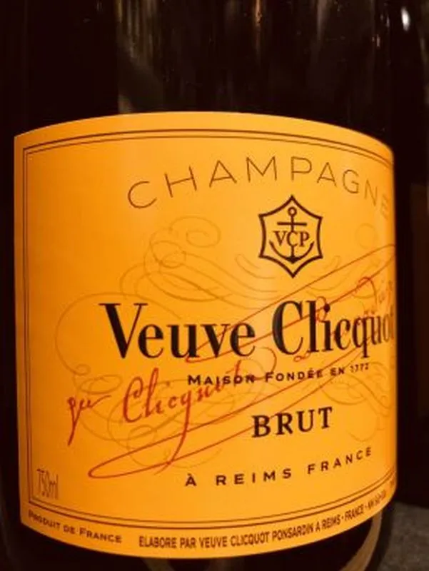 Veuve Clicquot Brut NV 75cl Yellow Label