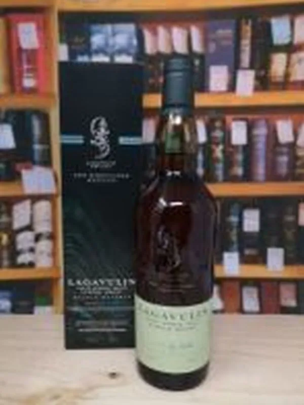 Lagavulin Distillers Edition Islay Single Malt Scotch Whisky 43% 70cl