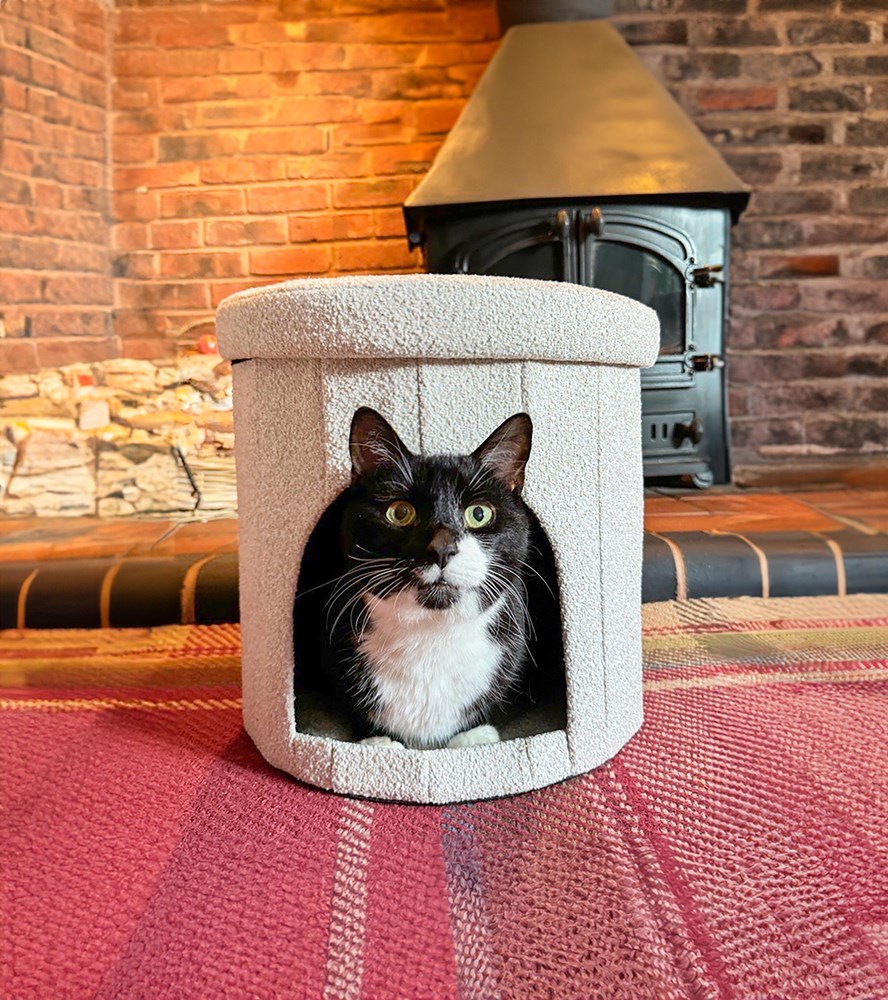 Boucle Fold-Away Cat Den