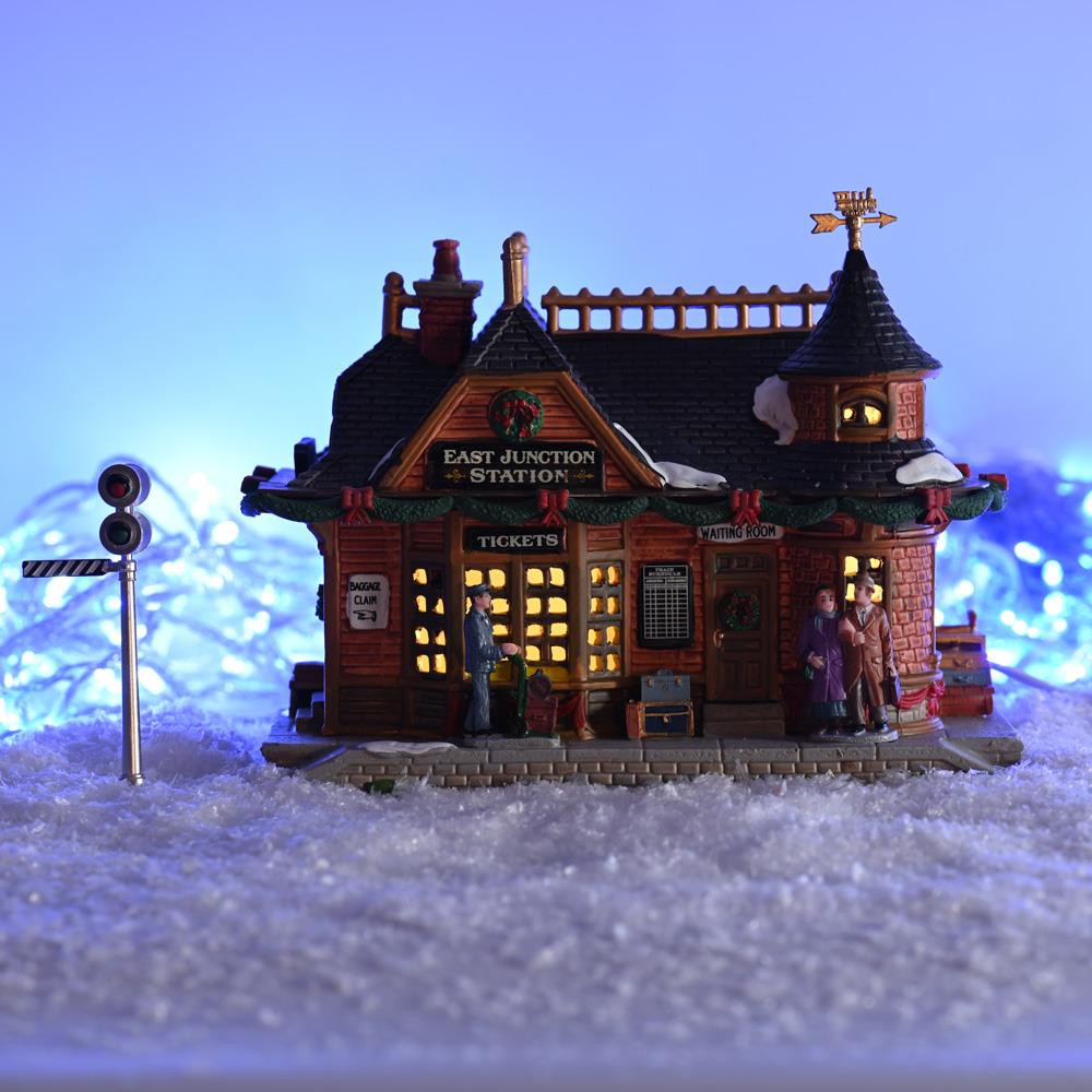 Lemax Christmas Village: East Junction Station 