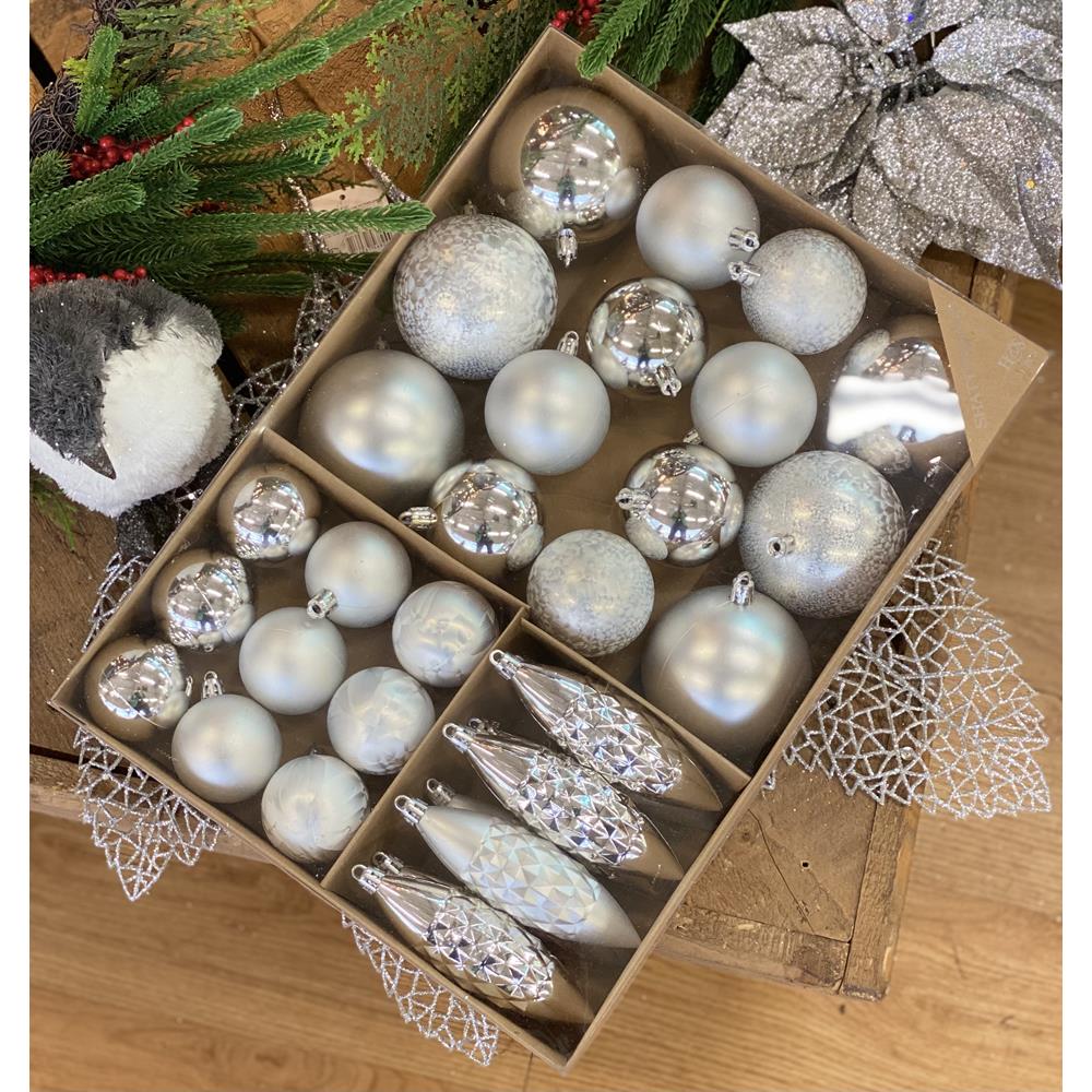 Indoor Christmas Decorations - View Our Range at Polhill Garden Centre